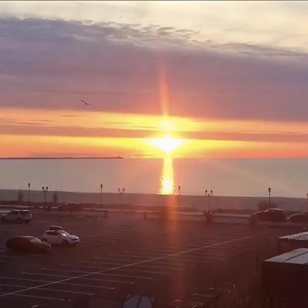 アパートホテル Elysium Seaview - Mamaia Building Ii 3*