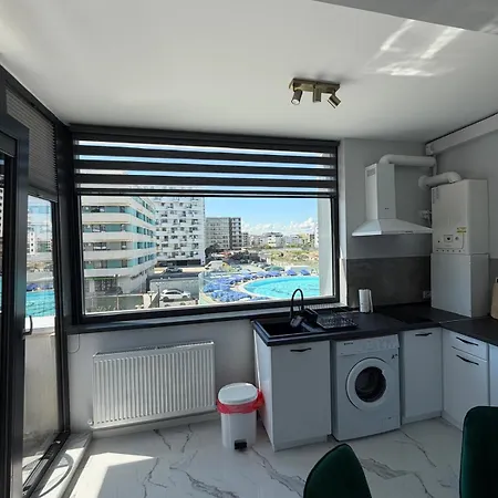 Elysium Seaview - Mamaia Building Ii 3*