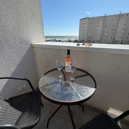 Elysium Seaview - Mamaia Building Ii ナボダリ